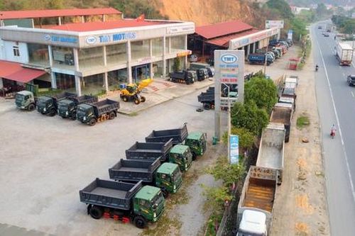 Thị trường khó khăn, cổ phiếu ô tô cũng sụt giảm