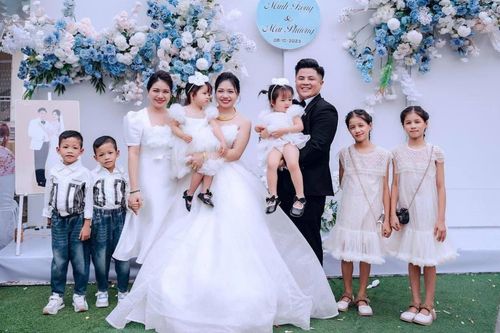 Gia đình 3 thế hệ có 5 cặp song sinh hiếm thấy ở Nghệ An