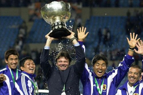 Hào quang quá khứ của ông Troussier không quan trọng bằng kết quả hiện tại