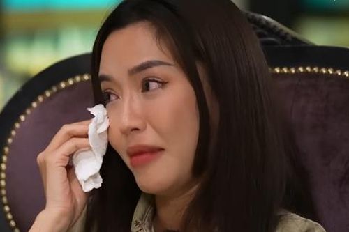 Bích Phương bật khóc: 'Mọi người nói chuyện, tôi không nói lại được. Tôi không nghĩ mình tệ thế'