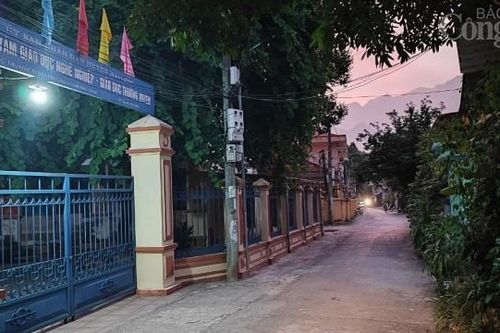 Hòa Bình: Một nam sinh bị đánh hội đồng trong lớp học gây bức xúc
