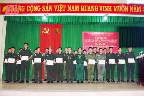 Bế mạc tập huấn nghiệp vụ biên phòng cho cán bộ QĐND Lào năm 2023