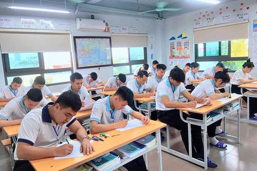Người lao động Việt Nam tại Nhật Bản cần làm gì trước xu thế mất giá của đồng Yên?