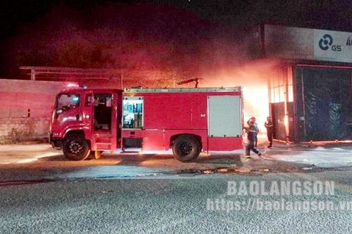 Cao Lộc: Khống chế thành công vụ cháy tại xưởng sửa chữa ô tô