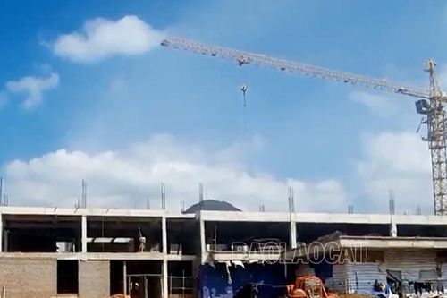 Xuất hiện sụt nền, nứt tường tại Dự án Bệnh viện Đa khoa huyện Bắc Hà