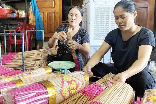 Cách làm hay giúp chị em thoát nghèo