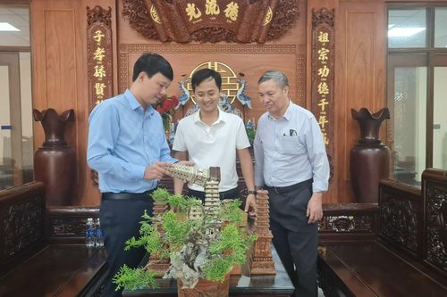 Vĩnh Phúc: Người giữ nghề, lan tỏa bản sắc của Tháp gốm men Chùa Trò