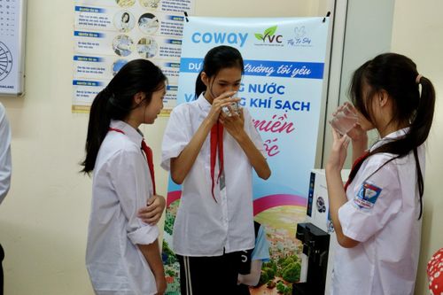 Dự án 'Mái trường tôi yêu' mang nước sạch và không khí sạch đến 2 miền Tổ quốc