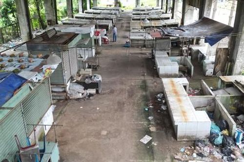 TPHCM: Chợ Bình Trị Đông B 'đắp chiếu', thành điểm tập kết rác bừa bãi