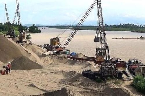 Hà Nội tổ chức đấu giá quyền khai thác 3 mỏ cát vào ngày 5-11