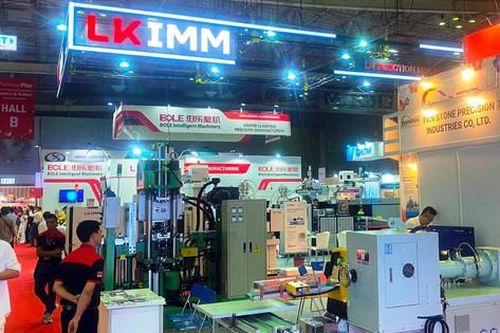Kỷ lục hơn 620 doanh nghiệp tham gia triển lãm ngành Nhựa và cao su