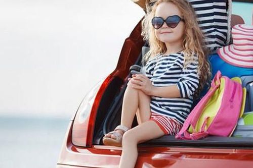 Kinh nghiệm chuẩn bị đồ du lịch cho bé cực hữu ích, cha mẹ nên lưu ngay vào sổ