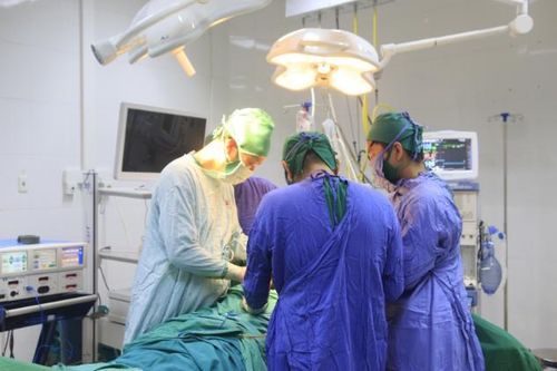 Cô gái 33 tuổi đã mắc đa polyp đại trực tràng, dấu hiệu nào cần đi khám sớm?