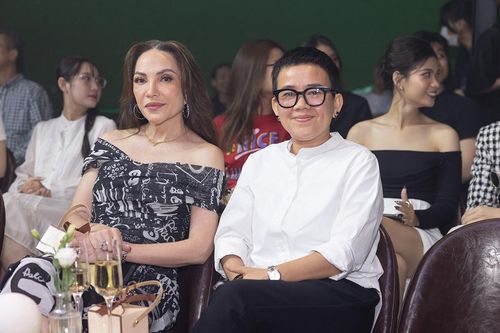Thanh Hà – Phương Uyên mừng Sunny Đan Ngọc ra mắt MV 'Tỉnh giấc'