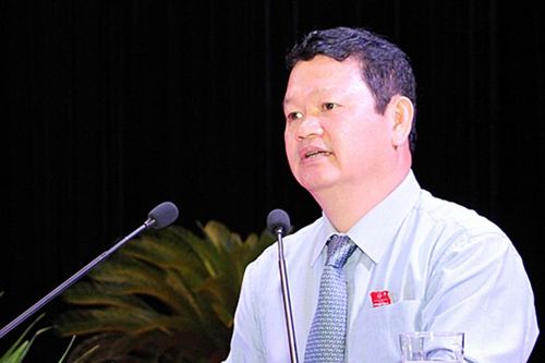 Nhận 'quà Tết' 5 tỉ đồng, vì sao cựu Bí thư Lào Cai không bị truy tố tội 'Nhận hối lộ'?