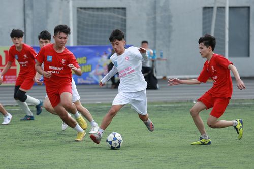44 đội bóng ra sân ngày Chủ nhật 22-10