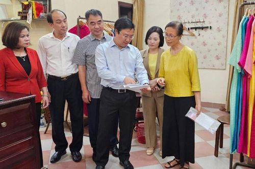 Tuyên truyền các chính sách giải quyết việc làm đầy đủ, kịp thời tới người dân