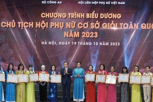 Biểu dương 293 Chủ tịch Hội Phụ nữ cơ sở giỏi toàn quốc năm 2023