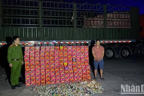 Lạng Sơn bắt 2 vụ vận chuyển pháo nổ trái phép