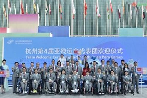 Lễ thượng cờ của Đoàn thể thao Việt Nam ở Asian Para Games 4