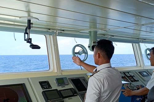 Vụ chìm tàu trên vùng biển Trường Sa: Dự kiến đưa các ngư dân vào bờ trong ngày mai