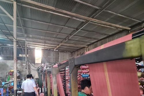Cơ sở sản xuất bao nhựa trong khu dân cư ở quận 8 phải di dời