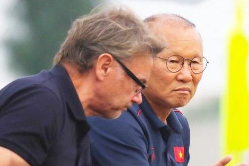 Ông Park Hang-seo bất ngờ nói về chiến thuật của HLV Troussier