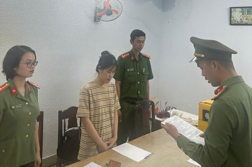 Khởi tố giám đốc và nhân viên tổ chức người xuất cảnh trái phép