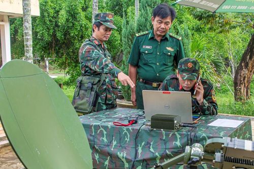 Kết nối trực tiếp hình ảnh tìm kiếm, cứu nạn các ngư dân Quảng Nam trên biển