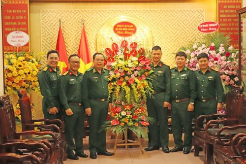 Đảng ủy, Bộ Tư lệnh BĐBP chúc mừng Báo Quân đội nhân dân nhân dịp kỷ niệm 73 năm ra số báo đầu tiên
