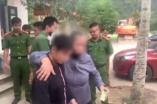 Bắt tạm giam nhóm đối tượng 'thông chốt' cảnh sát giao thông