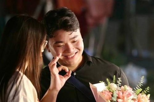 Chợ hoa đêm Quảng An nhộn nhịp trước ngày Phụ nữ Việt Nam