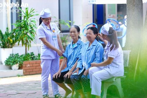 Tấm lòng của các nữ bác sĩ, điều dưỡng ở Bệnh viện Tâm thần Nghệ An
