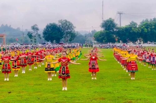 Sôi nổi các hoạt động văn nghệ, thể thao chào mừng Ngày Phụ nữ Việt Nam