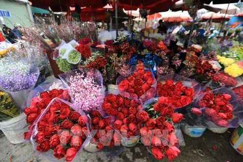 Sôi động thị trường hoa, quà tặng dịp 20/10