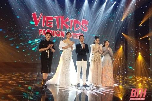 Ấn tượng với 'Vietkids fashion week' chào mừng ngày phụ nữ Việt Nam