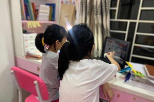 Nâng cao nhận thức bảo vệ phụ nữ, trẻ em gái trước nguy cơ bị bạo lực trên mạng