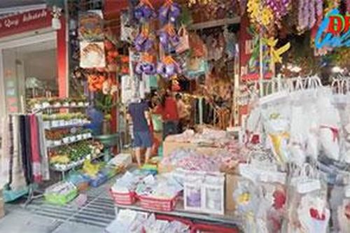 Sôi động thị trường hoa, quà tặng ngày 20/10