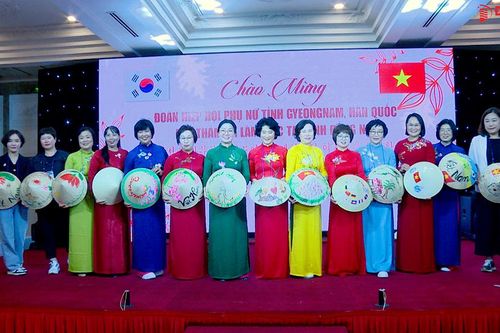 Đoàn Hiệp hội phụ nữ tỉnh Gyeongnam thăm và làm việc tại Đồng Nai