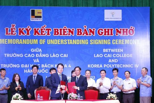 Trường Cao đẳng Lào Cai tổ chức ký kết hợp tác với Trường Đại học Bách khoa Hàn Quốc 4