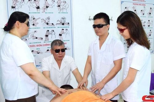 Đào tạo nghề cho người khiếm thị