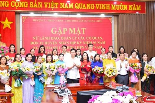 Thuận Châu gặp mặt nữ lãnh đạo, quản lý các cơ quan, đơn vị huyện
