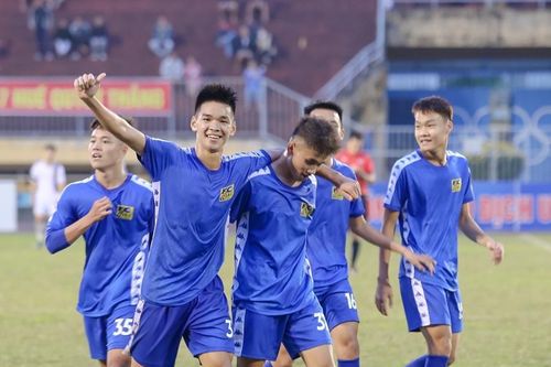 Hạng Nhất khởi tranh, chờ derby đèo Hải Vân tái xuất
