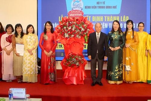 Ra mắt Chi hội Nữ trí thức Bệnh viện Trung ương Huế