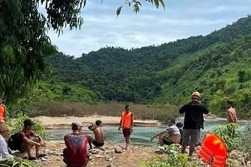 Tìm thấy thi thể người đàn ông sau nhiều ngày bị nước cuốn trôi