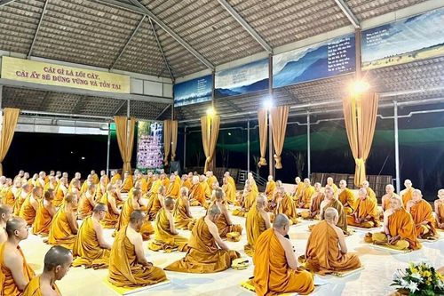 Bình Thuận: Hệ phái Khất sĩ khai mạc khóa tu truyền thống lần thứ 32