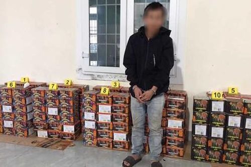 Bắt 3 vụ vận chuyển 420kg pháo lậu ở vùng biên giới