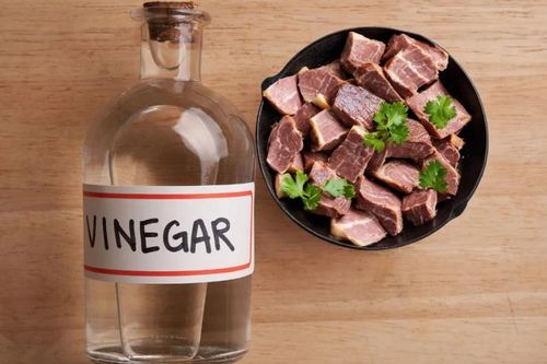 Công dụng tuyệt vời khi đổ giấm vào thịt