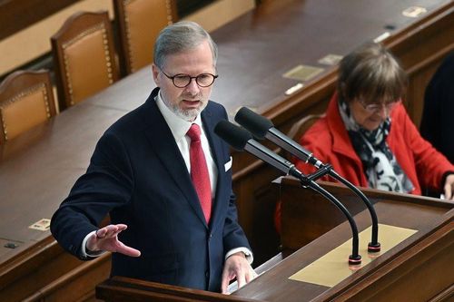 Chính phủ Séc vượt qua bỏ phiếu bất tín nhiệm