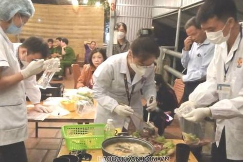 5 người nghi ngộ độc sau ăn lẩu ở Bắc Kạn, Bộ Y tế đề nghị điều tra làm rõ